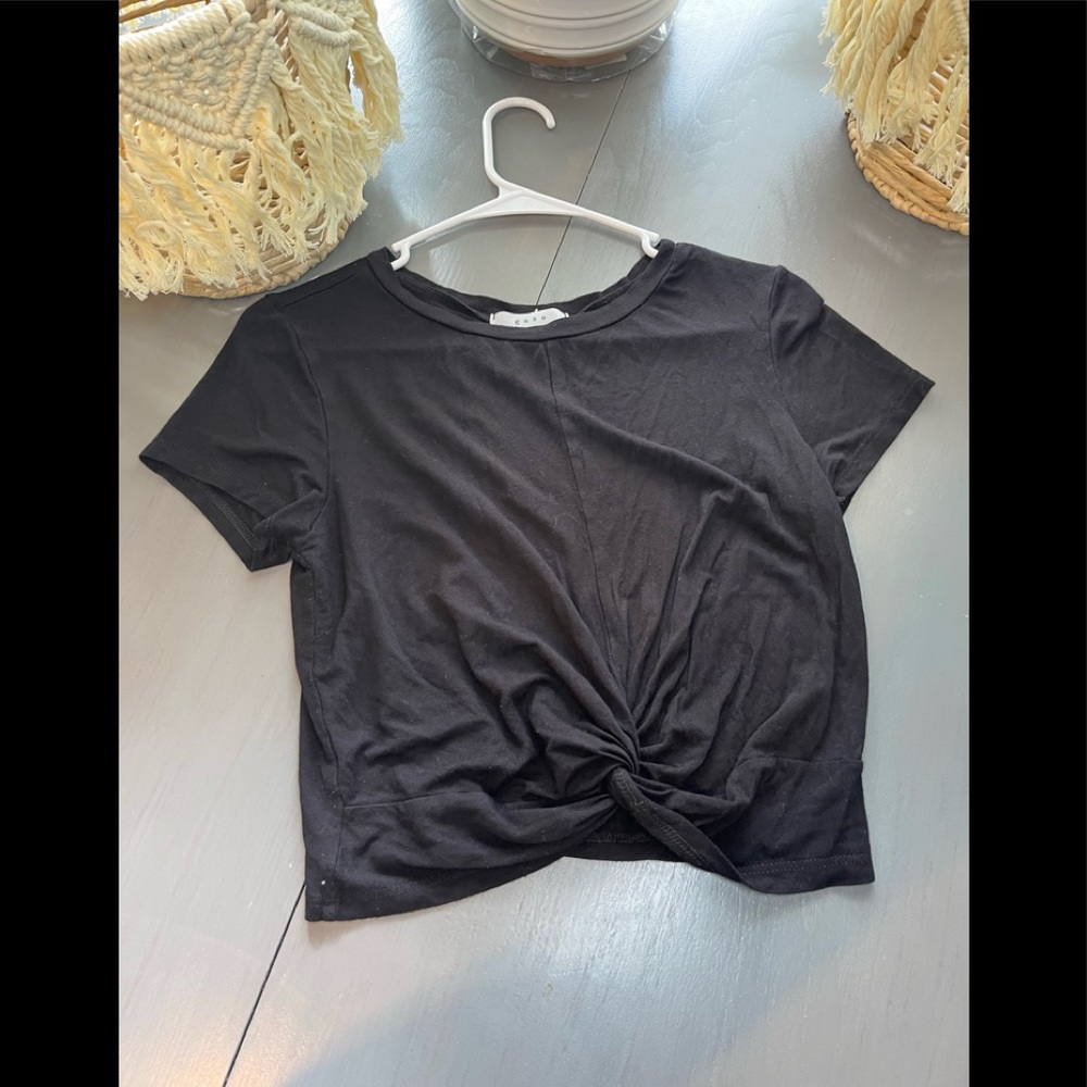 Black knot top